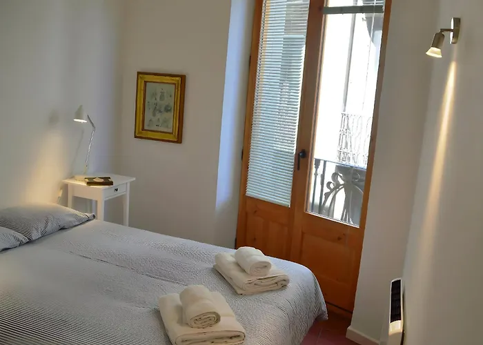 Rambla-plça Catalunya 2br Monthly -r.h Appartement *